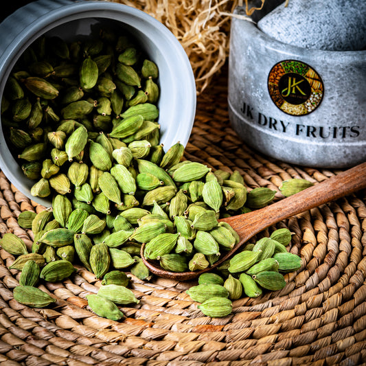 Green Cardamom (سبز الائچی)