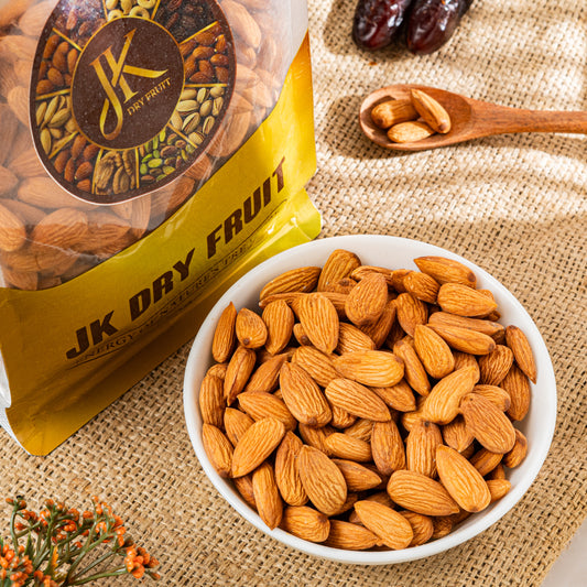 Shelled Almonds (مغز بادام)